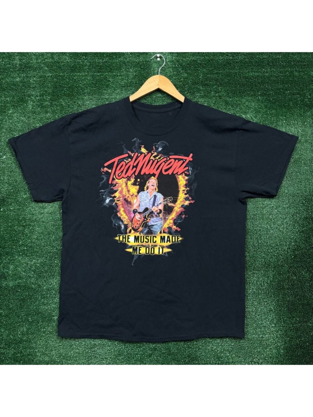 Ted Nugent The Music Made Me Do It T-Shirt Size Extra Large